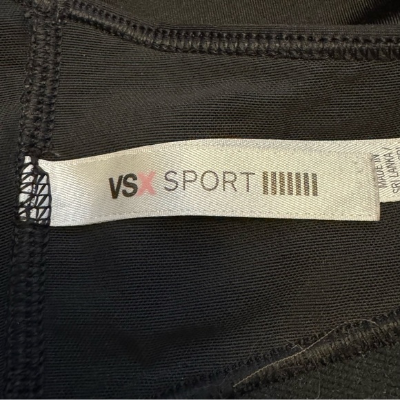 Victoria’s Secret Strappy Sports Bra and VSX Sport Bra Size Medium - Picture 9 of 10